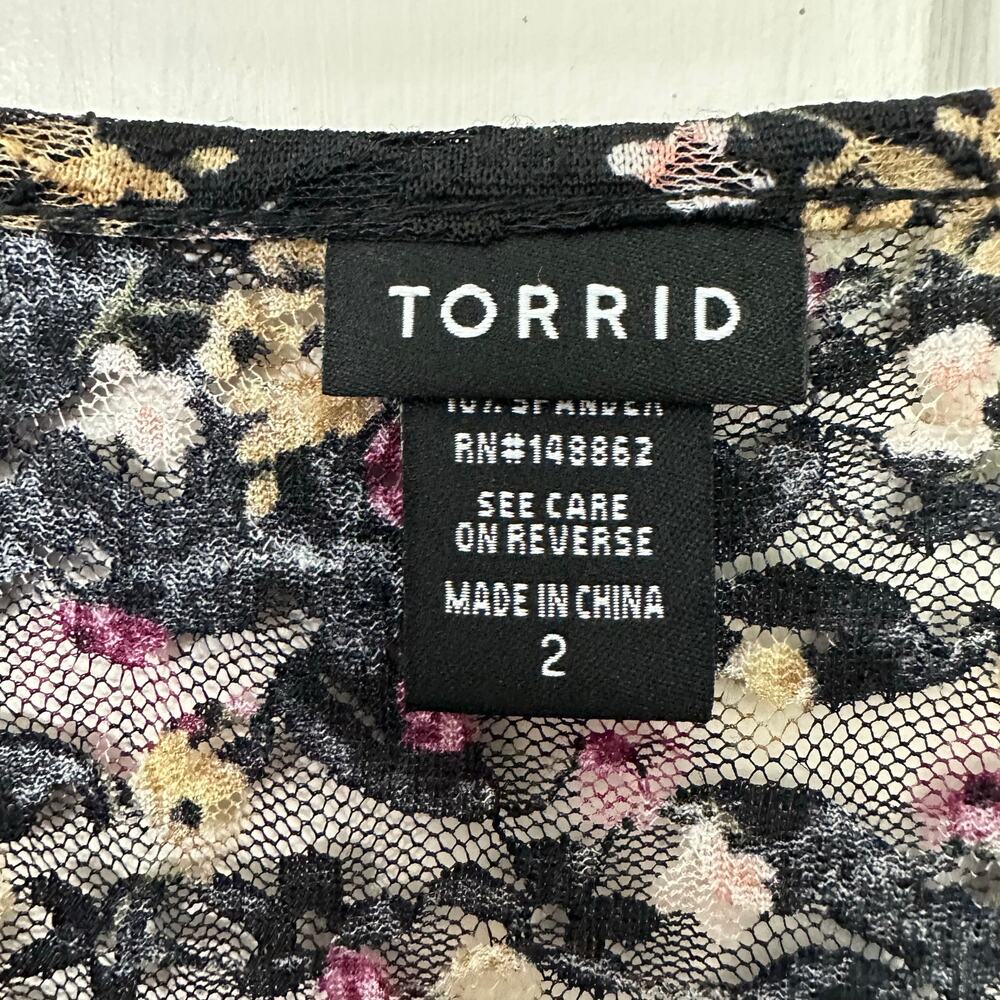 Torrid Dark Fairy Floral Tunic 2X Button Up Scoop Sheer Stretch Lace Romantic - Picture 2 of 7